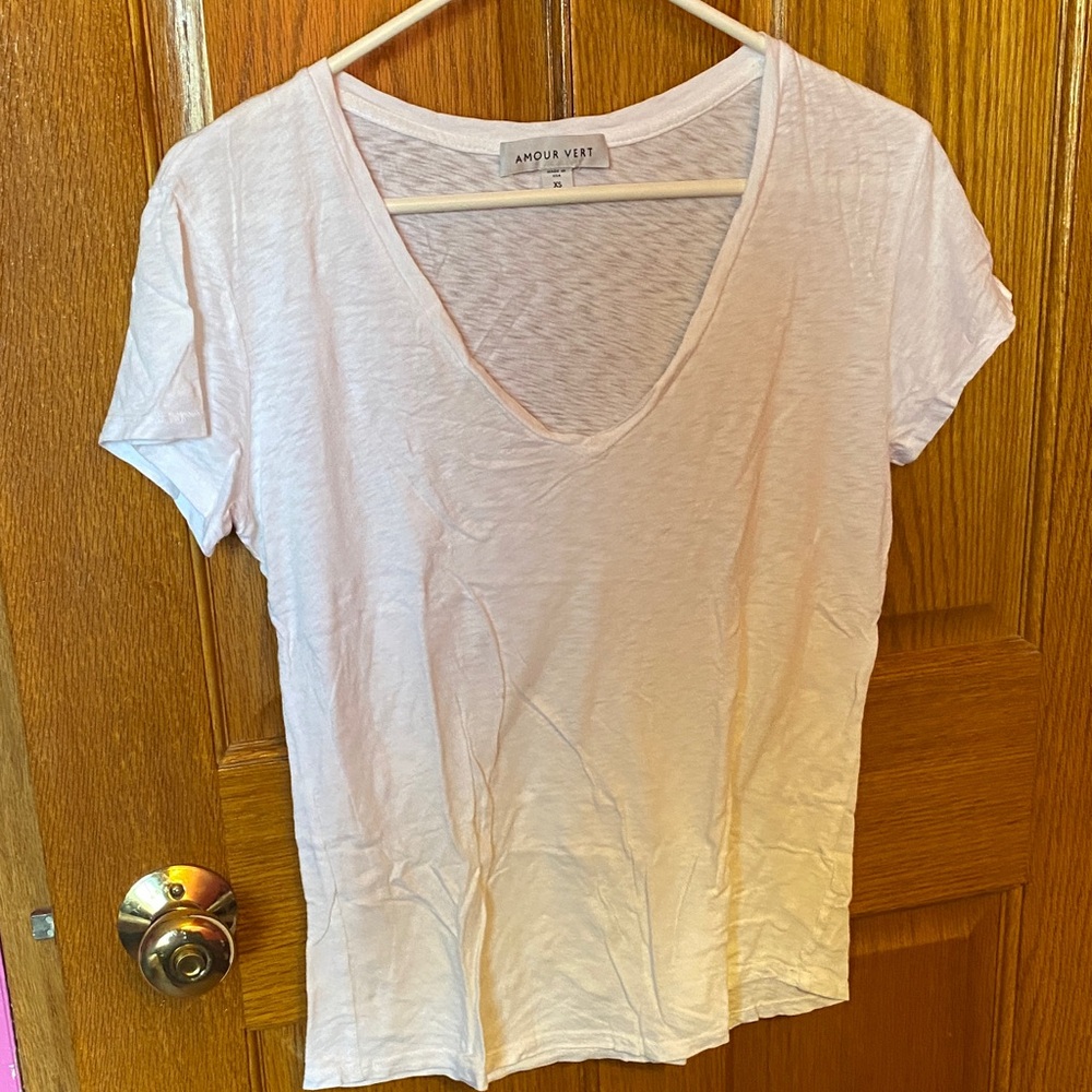 Amour Vert Cream V-Neck Short Sleeve Tee